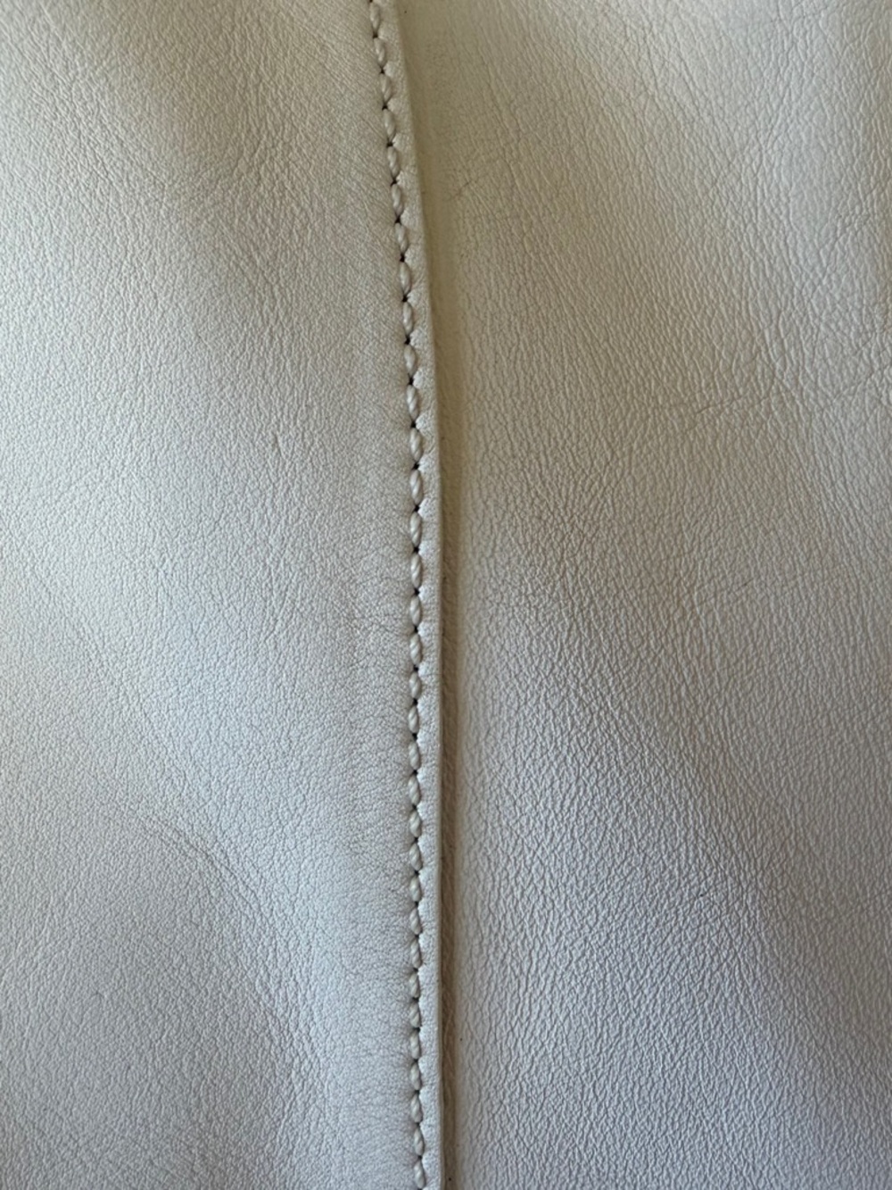 Celine Cabas horizontal leather tote. - Picture 3 of 16